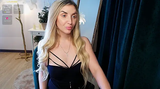 White_F0x webcam