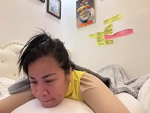 NaughtySCARLETSIN webcam