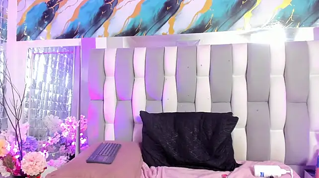 IsaDiiaz live cam on StripChat