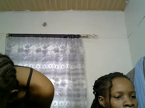 exoticglow live cam on StripChat