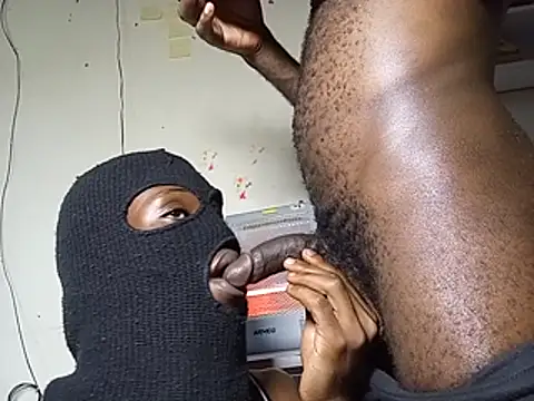 Moteroxz live cam on StripChat