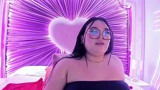 Lushi_Love webcam