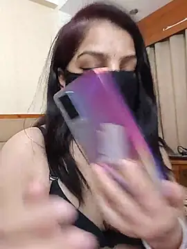 Hot_pooja2 webcam