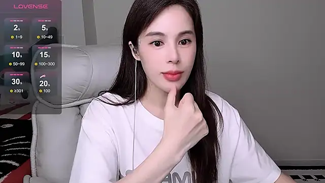 hknana live cam on StripChat