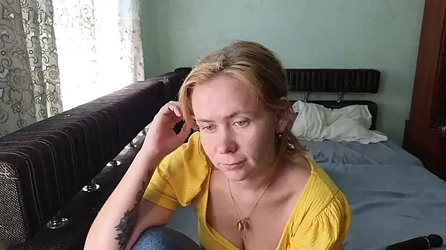 Riley_Roo webcam