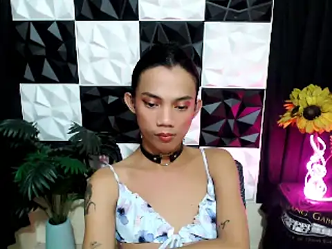 XwildCUcumberX webcam