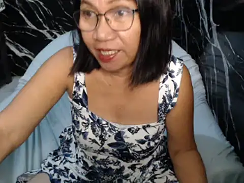 ASIANDOLLY4U69 webcam