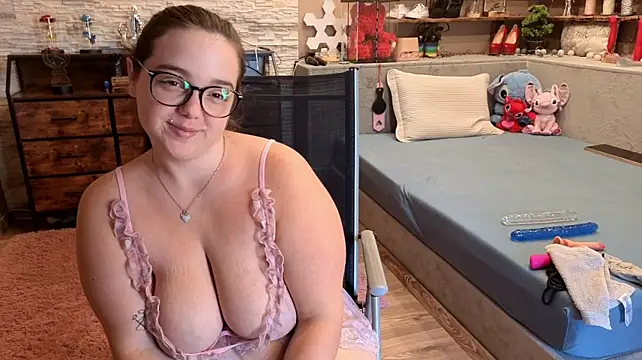 Kimberly-Caprice webcam