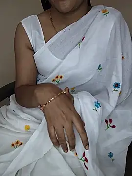 Cute-Smiely-Queen-Telugu webcam