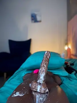 Hillary_Collins1 webcam