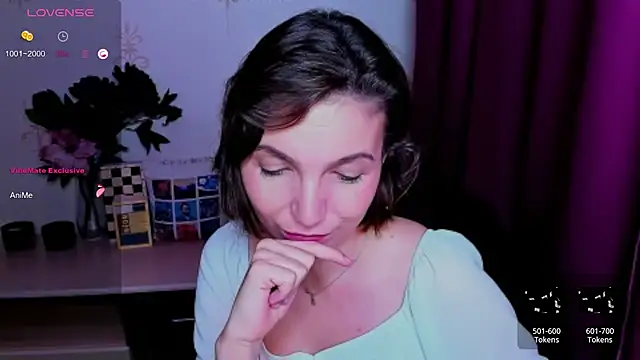 KindHazelHere_ webcam