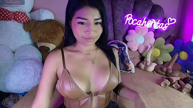 Pocahontascute_33 webcam