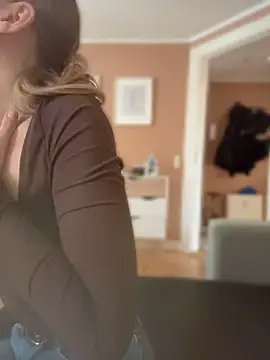 Mrs_Mr_007 webcam