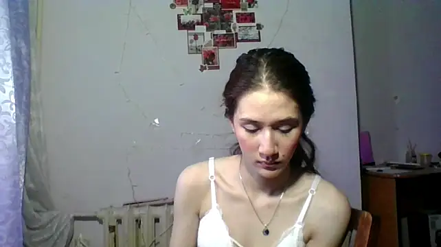 NickiKisinger webcam