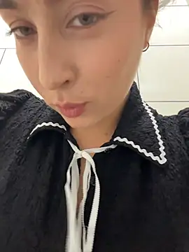 Holly_Play