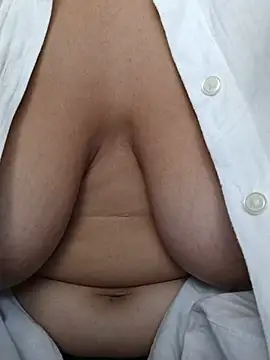 brunettemilf01