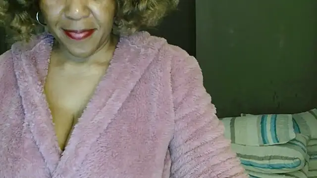 Lillyan_N webcam