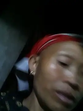 Nguyen_Emaa webcam
