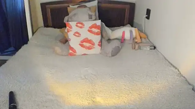 Stripchatlady webcam
