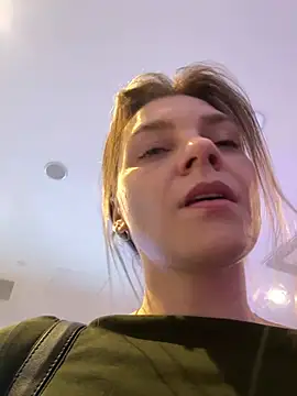ValenciaShock live sex cam