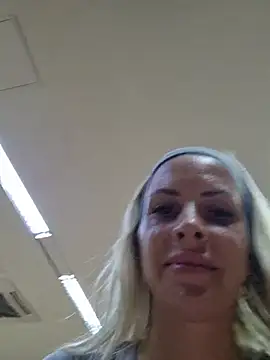 Luna_Veil webcam
