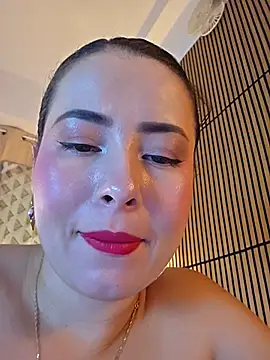 NeredaXxx webcam