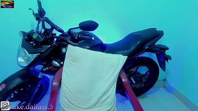 zeus_7777 webcam