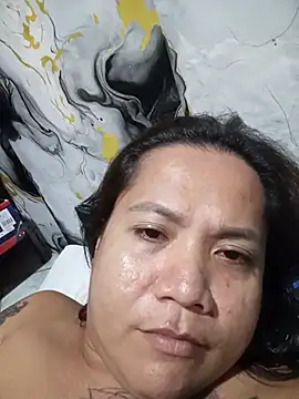 TabooSHOWgirl18 webcam