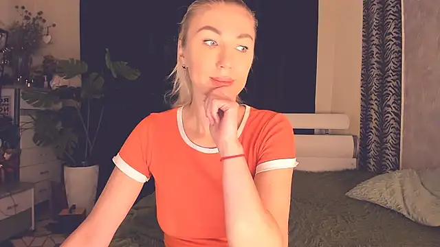 Karma_S_U_T_R_A webcam