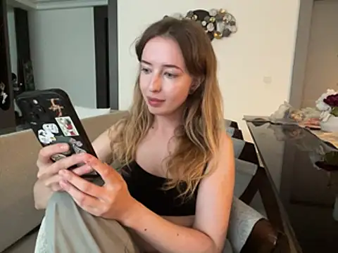 Nura_n_Sarah webcam
