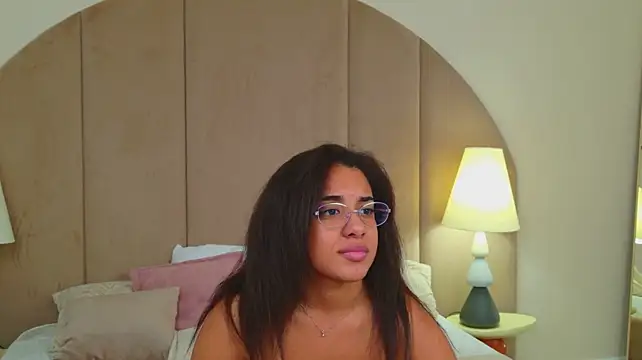 Luna_Cortier webcam