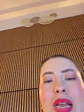 NeredaXxx live cam room