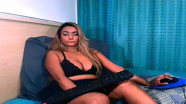 sexyindianchic webcam