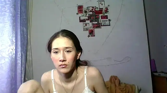 NickiKisinger webcam