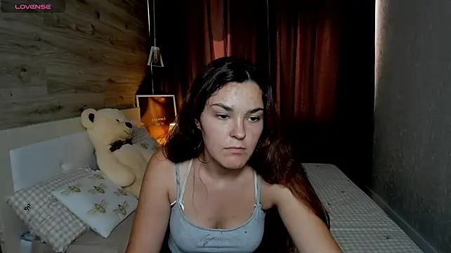 LeyaaStarr webcam