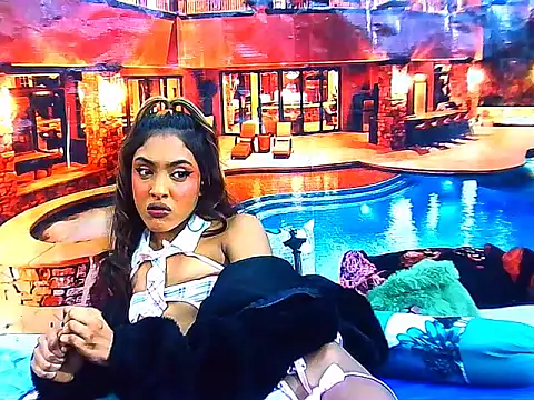 IndianPretty14u2Luv webcam