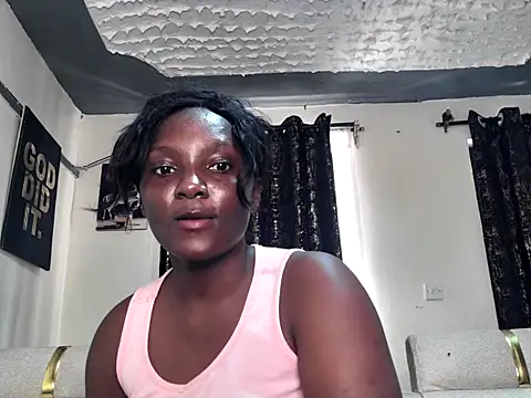 sexyleah25 webcam