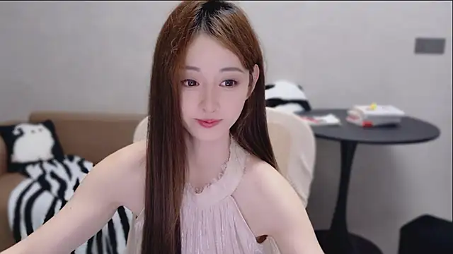 Lynne-1 webcam