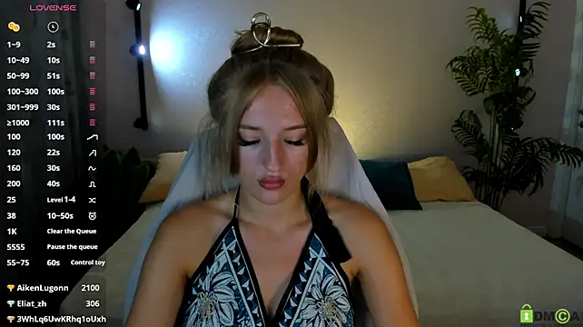 Stacy_River live cam on StripChat