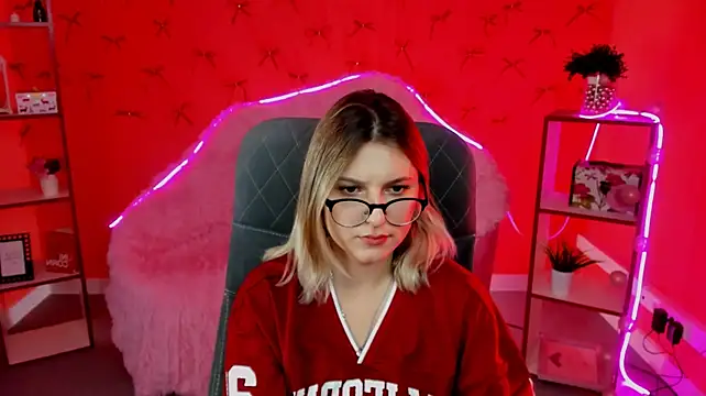 LeslieBloom live cam on StripChat