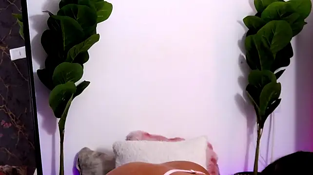 Lunna_Noirre webcam