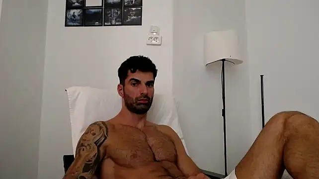 Verycutex live cam on StripChat