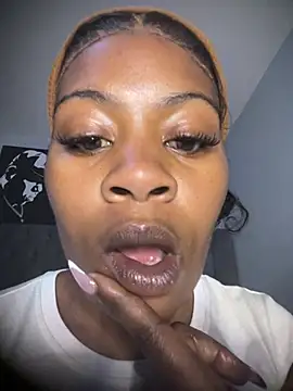 thethicktities live cam on StripChat