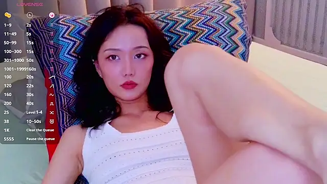 yufenna live cam on StripChat