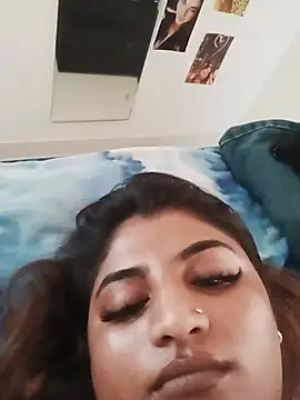 Sanaya_Gil live cam on StripChat