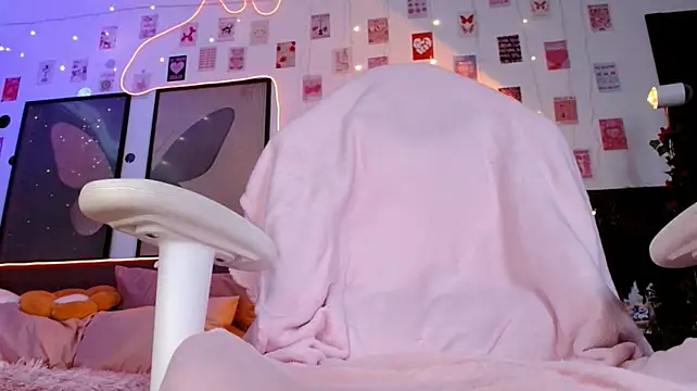 Ayla_Hicks webcam