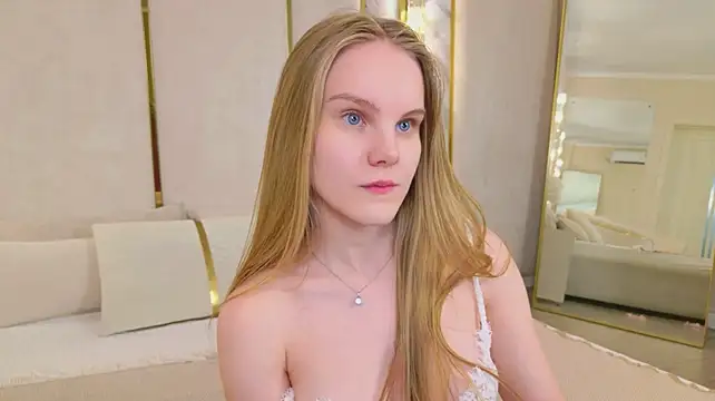 Lili_Lohan webcam