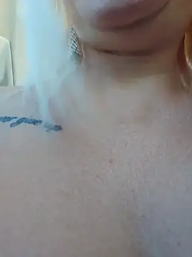 MILFBARBY webcam