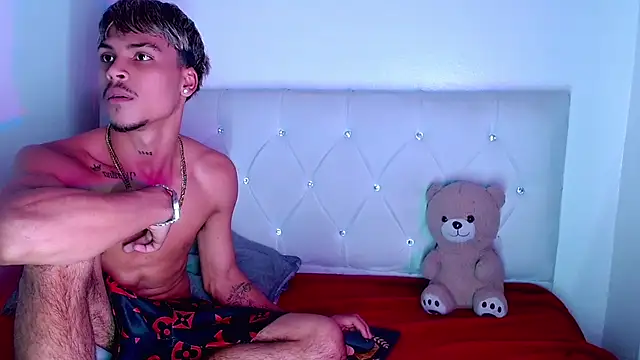 Angel_foxc13 live cam on StripChat