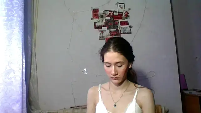 NickiKisinger webcam